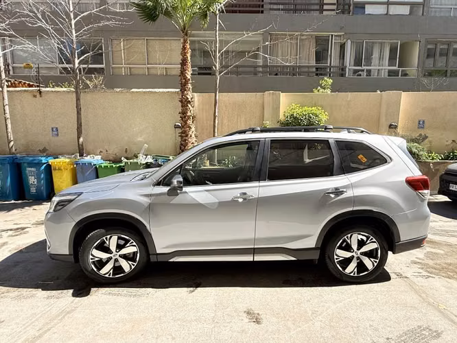 Subaru Forester limited 2019 2.0