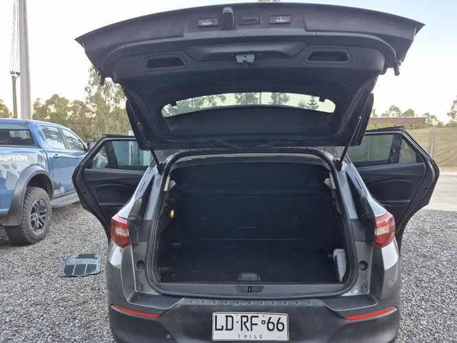 Opel grandland x año 2019