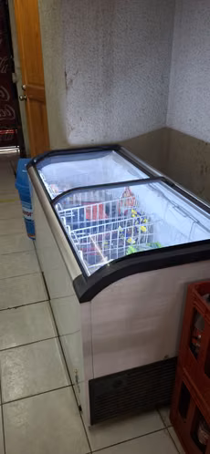 Venta maquinas, vitrinas, muebles para almacén, bazar, minimarket