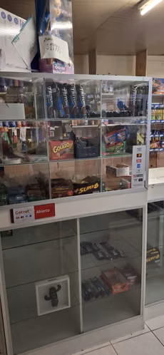 Venta maquinas, vitrinas, muebles para almacén, bazar, minimarket
