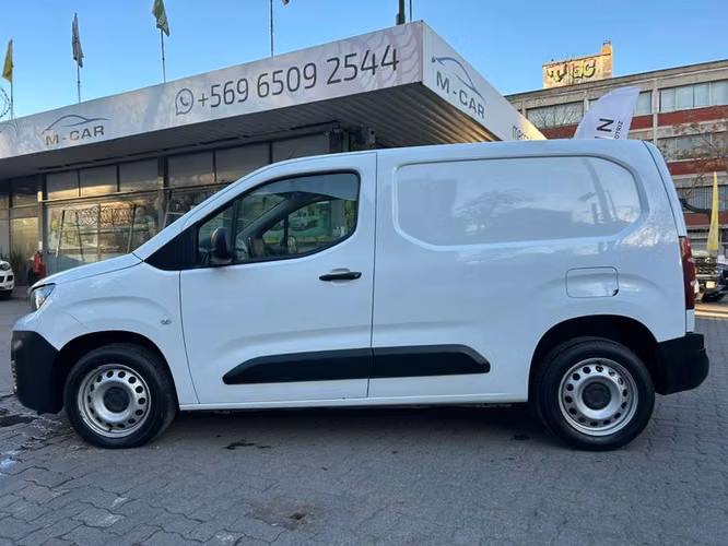 PEUGEOT PARTNER HDI 92 L1 1.6 - 2023 | 4436 - Imagen 4