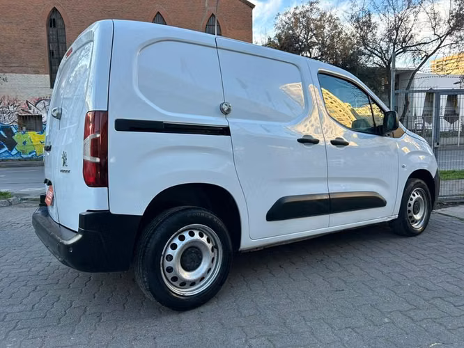 PEUGEOT PARTNER HDI 92 L1 1.6 - 2023 | 4436 - Imagen 7
