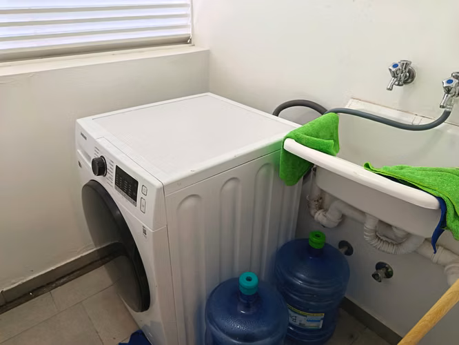 Departamento Amoblado 3 dormitorios, 2 baños en Barrio UTAL. - Imagen 5