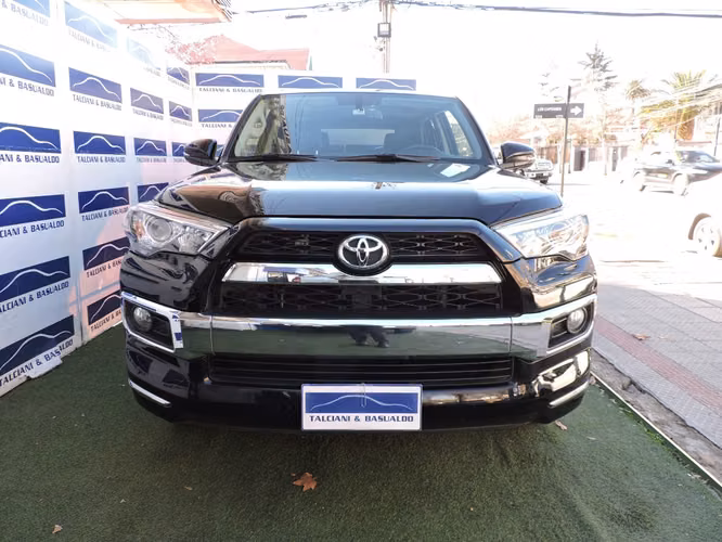 TOYOTA 4 RUNNER 4.0  4X2 2018 - Imagen 2