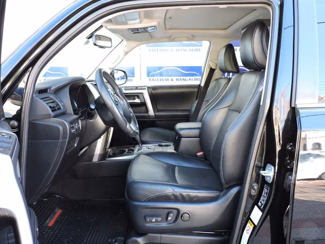 TOYOTA 4 RUNNER 4.0  4X2 2018 - Imagen 7