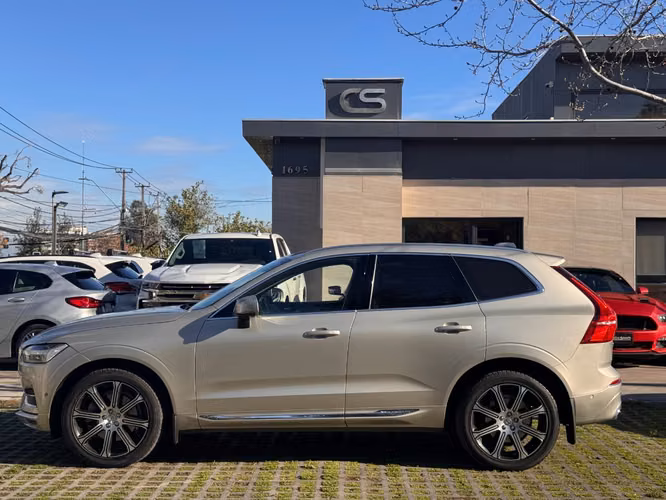 VOLVO XC60 D5 INSCRIPTION 2.0 AT 2018 - Imagen 2