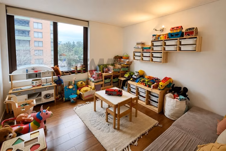 Remodelado y amplio departamento en las nieves - Imagen 7