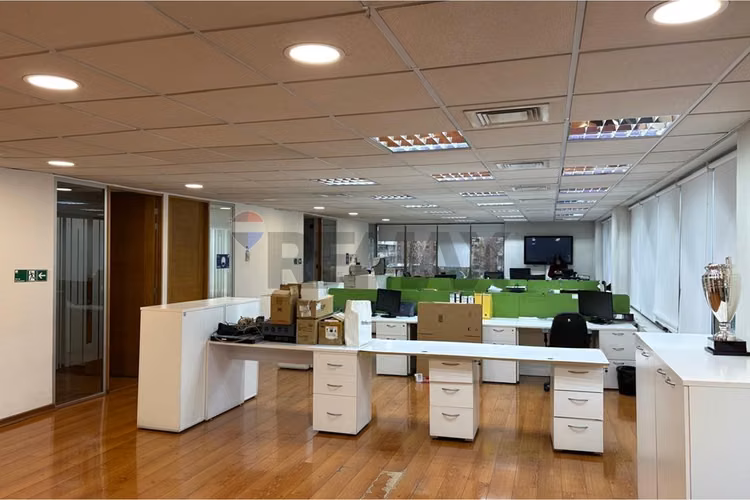 Amplia y moderna oficina corporativa - providencia - Imagen 16