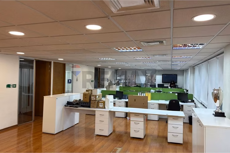 Amplia y moderna oficina corporativa - providencia - Imagen 17