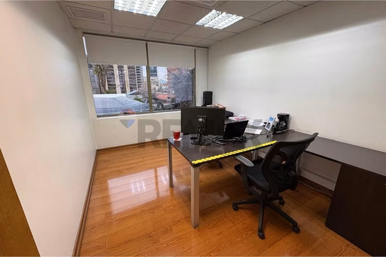 Amplia y moderna oficina corporativa - providencia - Imagen 12