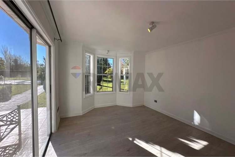 Casa premium en parcela de 5.288 metros.