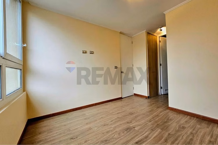 Arriendo - 2 dormitorios con estacionamiento - Imagen 12