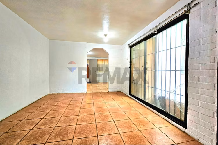 Casa con patio en 95 m2  de terreno - Imagen 3