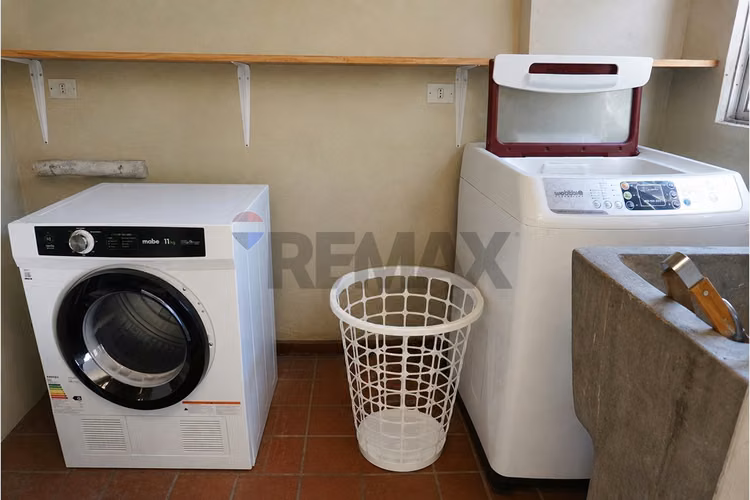 Amplia casa en villa macul, 10 min. metro quilín - Imagen 14