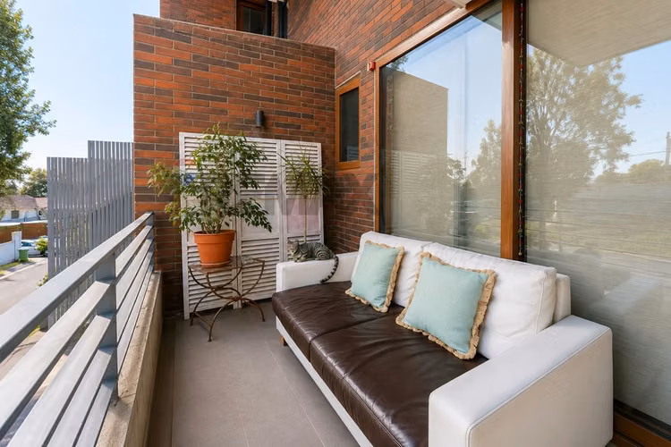 Duplex con piscina y patio propio - Imagen 21