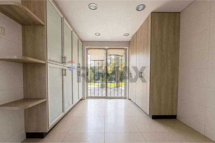 Casa en la reina 5d 4b para remodelar. - Imagen 13