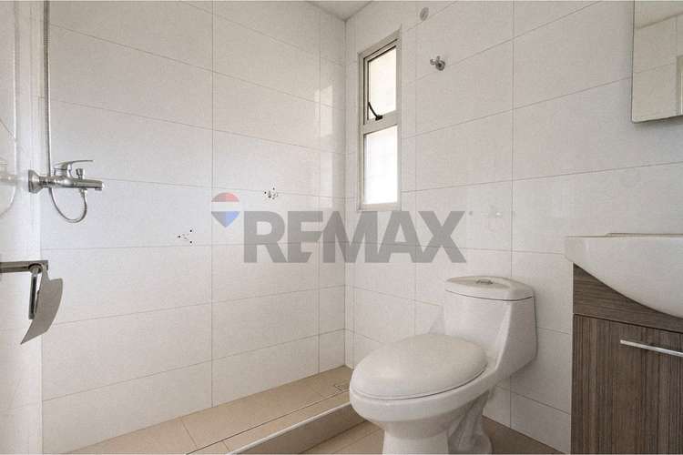 Casa en la reina 5d 4b para remodelar. - Imagen 21