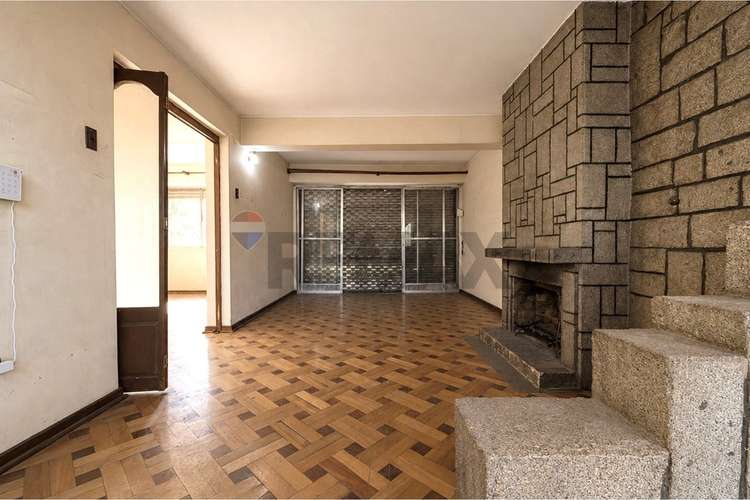 Casa en la reina 5d 4b para remodelar. - Imagen 3