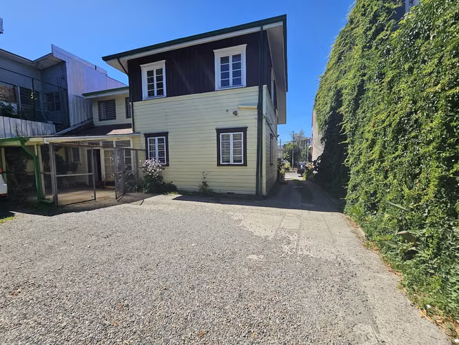 GRAN CASONA NO PATRIMONIAL EN VENTA VALDIVIA