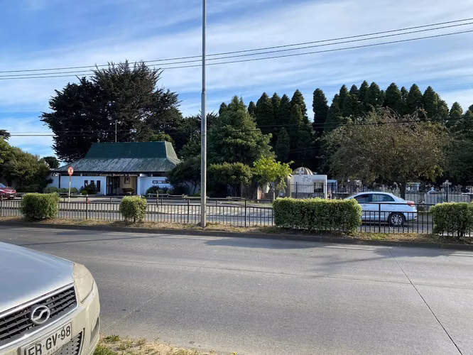 EN VENTA AMPLIO TERRENO LADO PERGOLA MUNICIPAL VALDIVIA - Imagen 5
