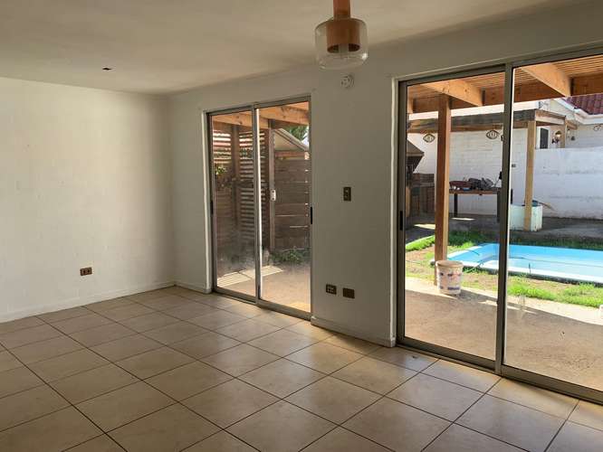 Los Andes – Casa 310 m² Quincho – Villa Los Portones