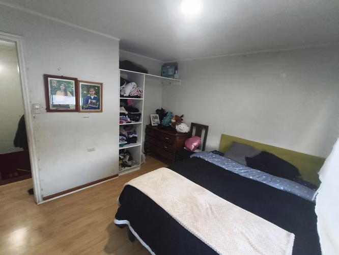 SE VENDE AMPLIA CASA CON DESTINO HABITAC. O COMERCIAL EN VILLA VERTIENTES DE RAUCO EN CURICO