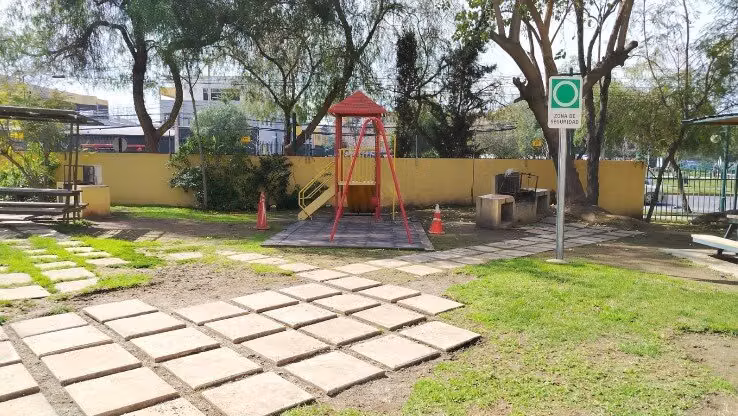 Departamento remodelado con terraza cerrada - Metro Ñuble - Imagen 25