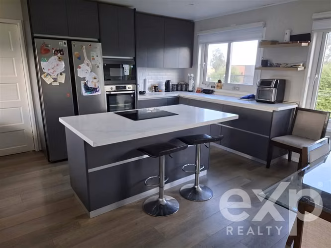 Casa en venta de 4 dorm. en Lomas Mantagua. - Imagen 8