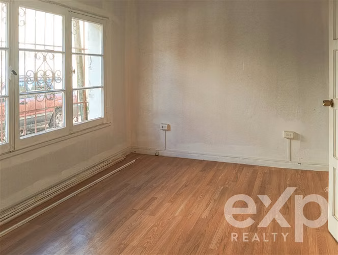 Oficina en arriendo en Viña del Mar 9 privados y 4 baños