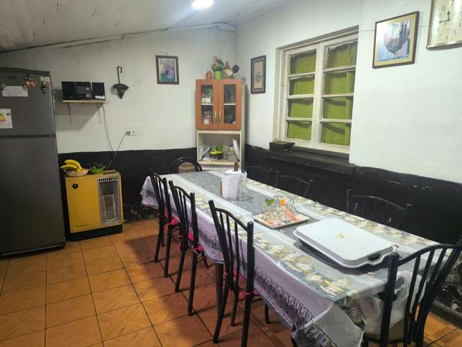 casa  ideal para invercionista giro comercial a paso de mercado de Chillan