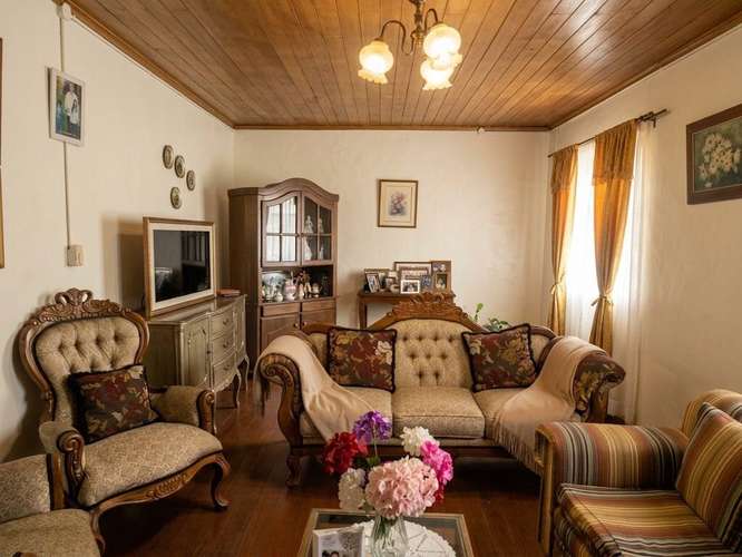 casa  ideal para invercionista giro comercial a paso de mercado de Chillan
