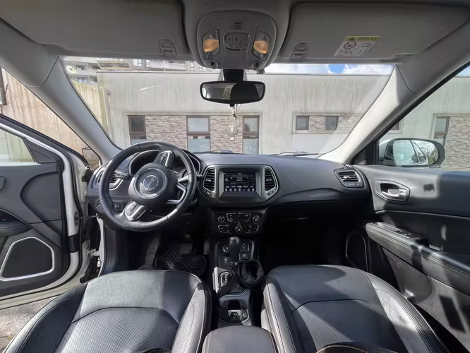 2018 Jeep Compass 2.4 LONGITUDE 4X4 9AT 5P. - Imagen 2