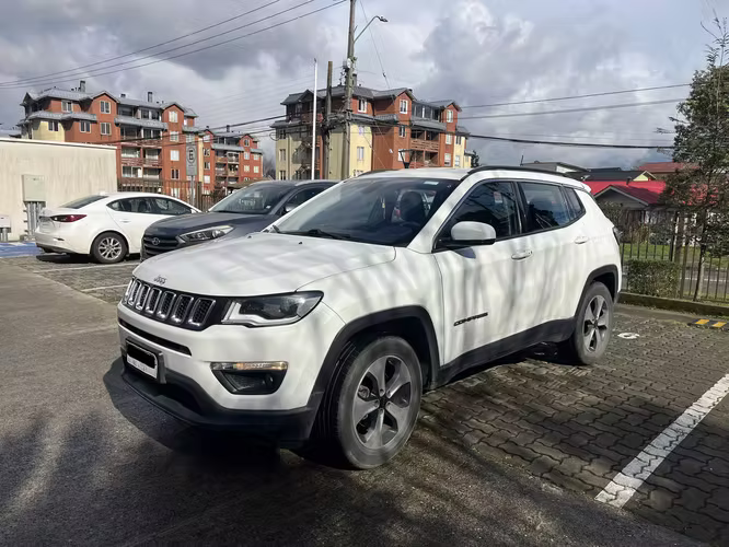 2018 Jeep Compass 2.4 LONGITUDE 4X4 9AT 5P. - Imagen 9