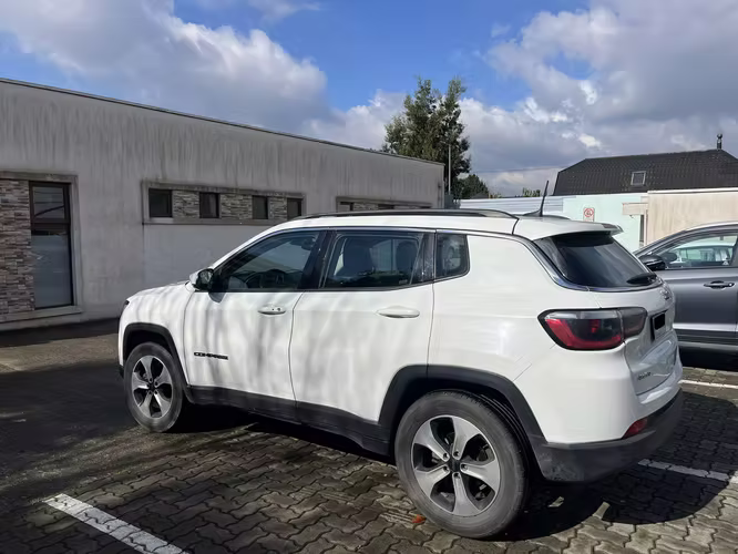 2018 Jeep Compass 2.4 LONGITUDE 4X4 9AT 5P. - Imagen 8