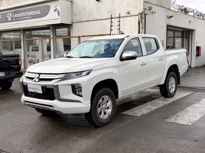 MITSUBISHI L200 2023