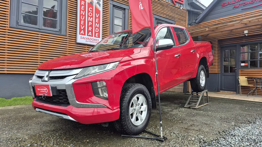 MITSUBISHI L200 2023