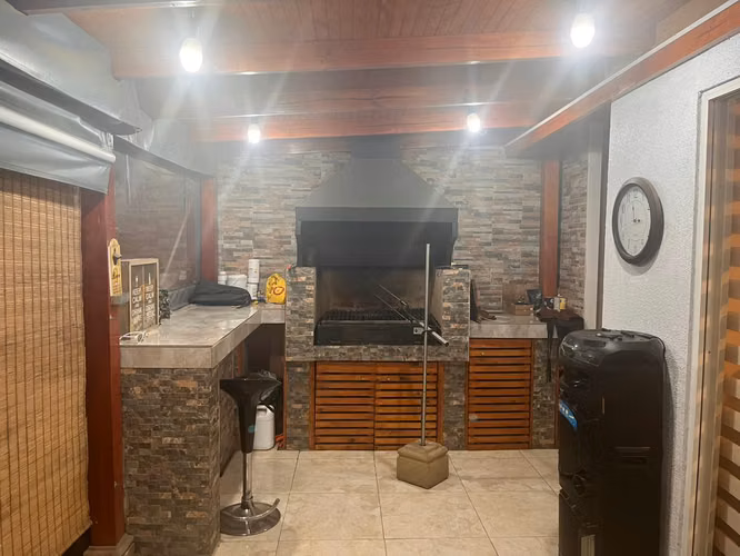 EXCELENTE CASA EN VALLE GRANDE 4 DORMITORIOS 3 BAÑOS - Imagen 8
