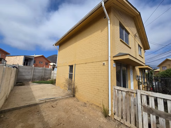 VENTA CASA 3HAB 1BA COQUIMBO