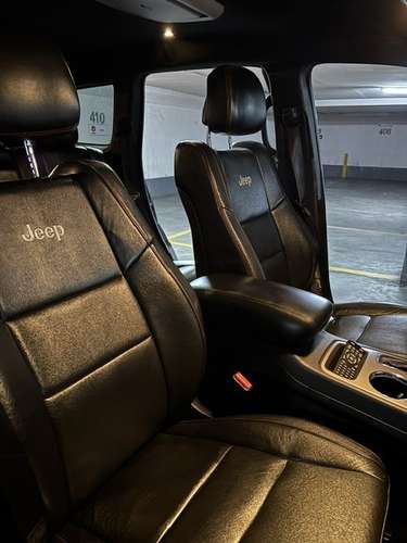 Jeep Grand Cherokee Laredo 3.6 2017 AT 4x2 — Cuero