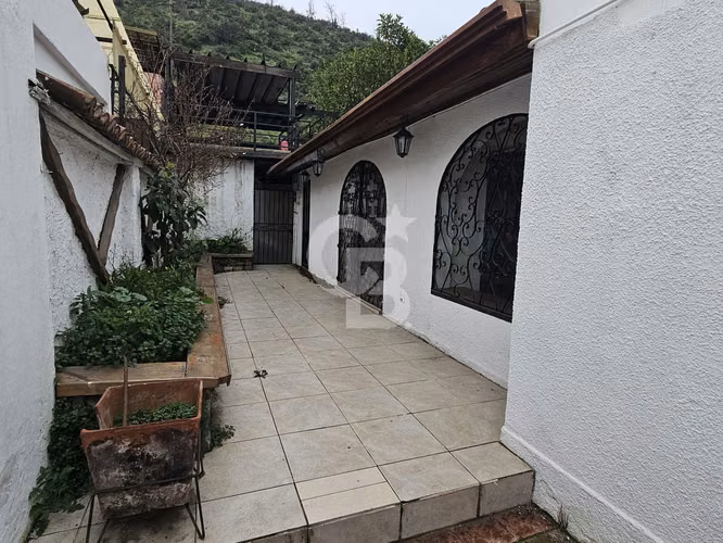 Casa con gran potencial, amplio jardín y vista despejada. - Imagen 16