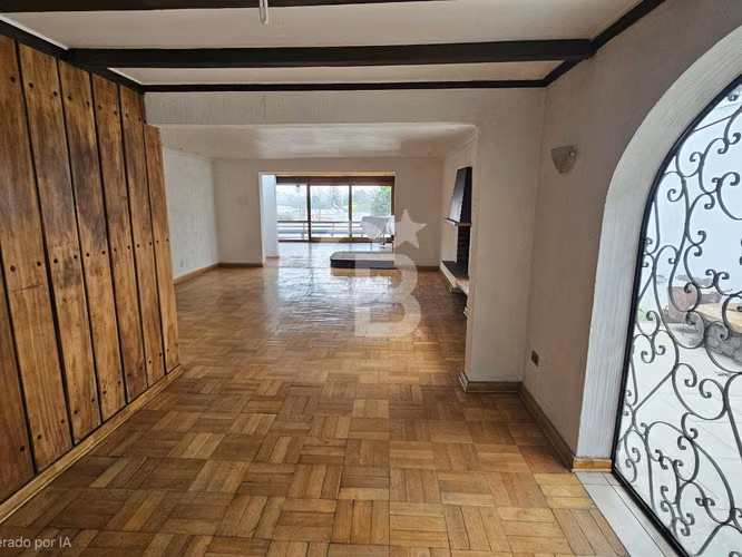 Casa con gran potencial, amplio jardín y vista despejada. - Imagen 3