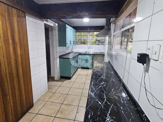 Casa con gran potencial, amplio jardín y vista despejada. - Imagen 13