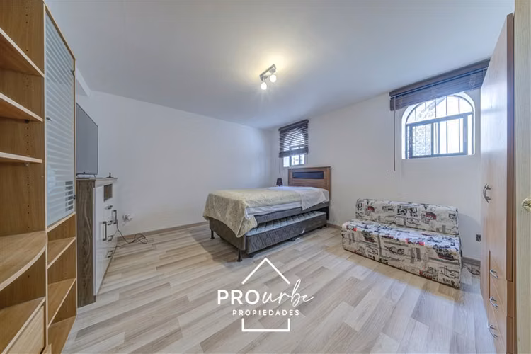 Casa en Los Dominicos con vista panorámica a la ciudad - Imagen 28