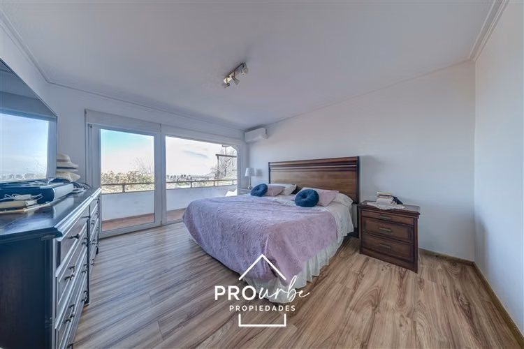 Casa en Los Dominicos con vista panorámica a la ciudad - Imagen 19