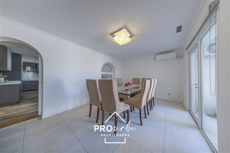 Casa en Los Dominicos con vista panorámica a la ciudad - Imagen 13