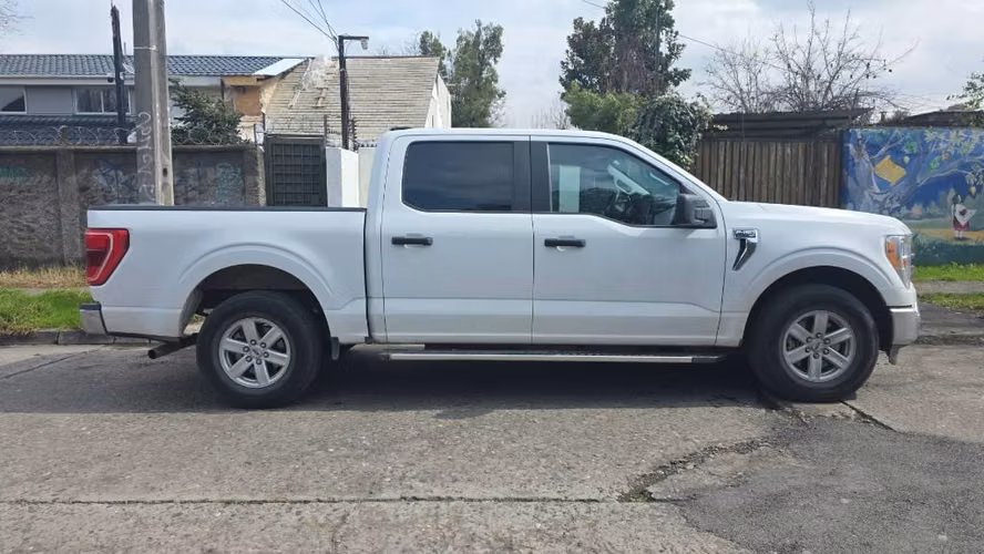Atención, Ford F150 2023 Impecable - Imagen 3
