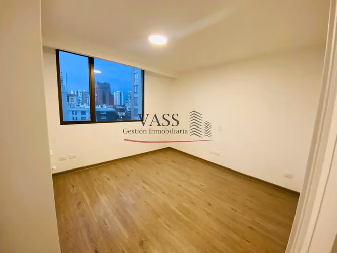 Vass Arrienda Amplio Departamento De 275 M2 En Los Ponientes - Imagen 5
