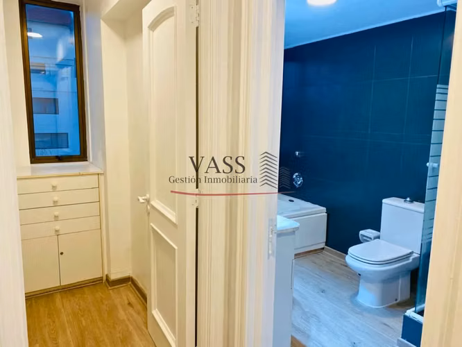 Vass Arrienda Amplio Departamento De 275 M2 En Los Ponientes - Imagen 13