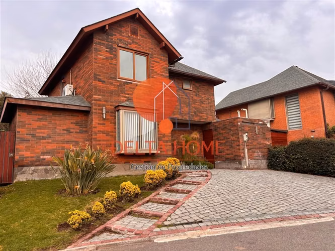 En Venta Cómoda Casa Familiar En Condominio. Las Pircas