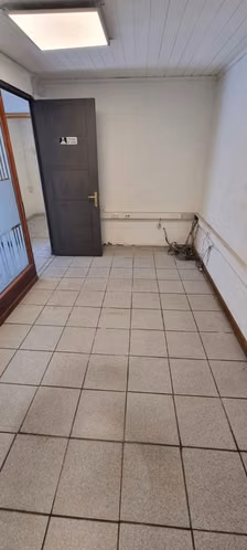 OPORTUNIDAD PROPIEDAD COMERCIAL CON OFICINAS Y TALLER - Imagen 12